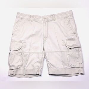 Ralph Lauren Men's Chino Cream Cargo Shorts with Multi-Pocket Design